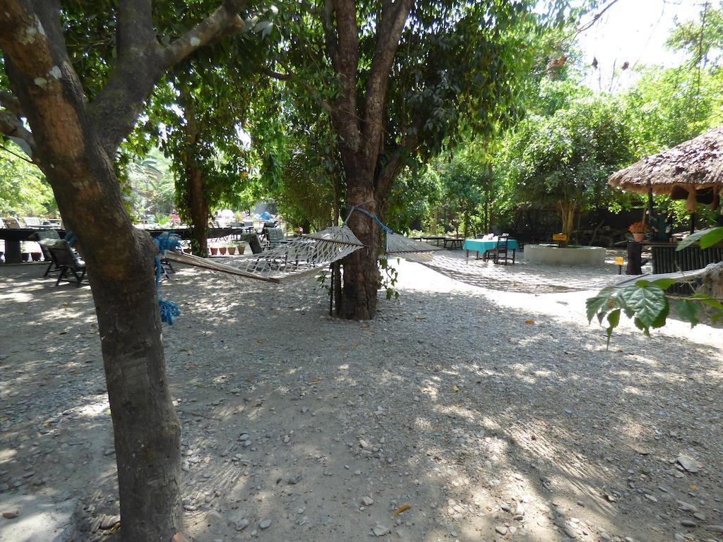 Chitwan Gaida Lodge Sauraha Εξωτερικό φωτογραφία
