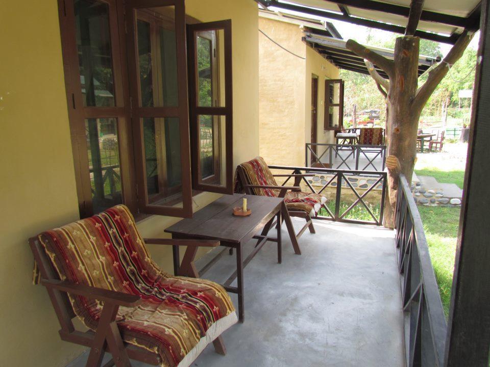 Chitwan Gaida Lodge Sauraha Εξωτερικό φωτογραφία